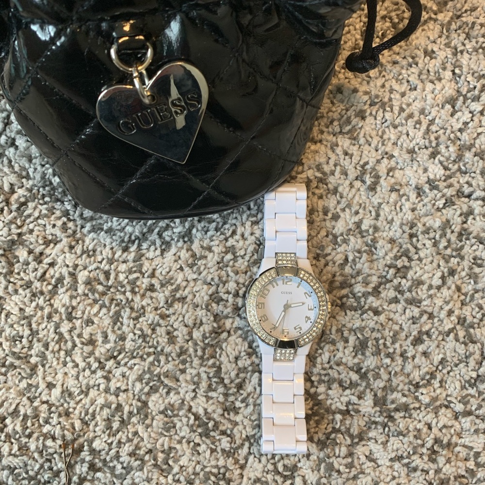 Watch - Picture 2 of 3